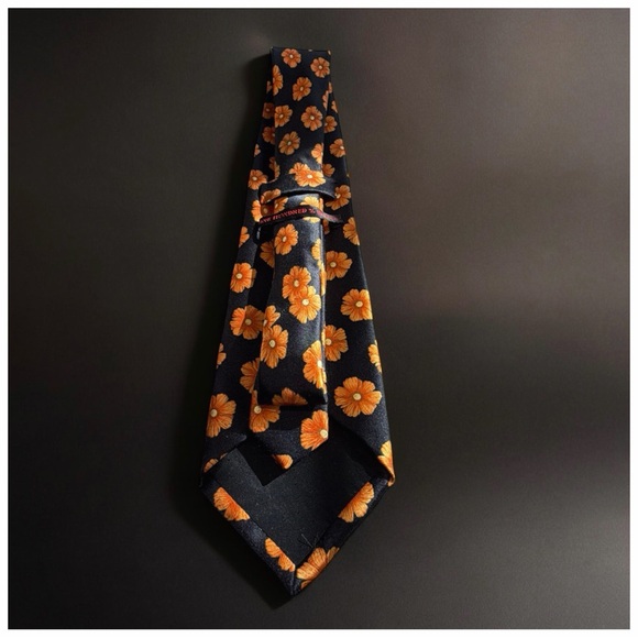 Bijan Black Silk Floral Tie - Orange Daisy Print | Statement Luxury Neckwear - Picture 5 of 15
